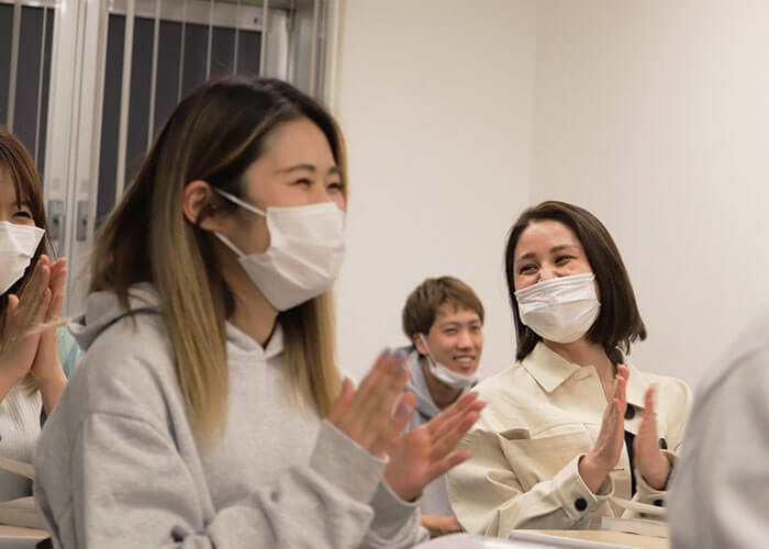 少人数制で、各分野の専門の講師から学べるから、難しく思う学びも理解できる!